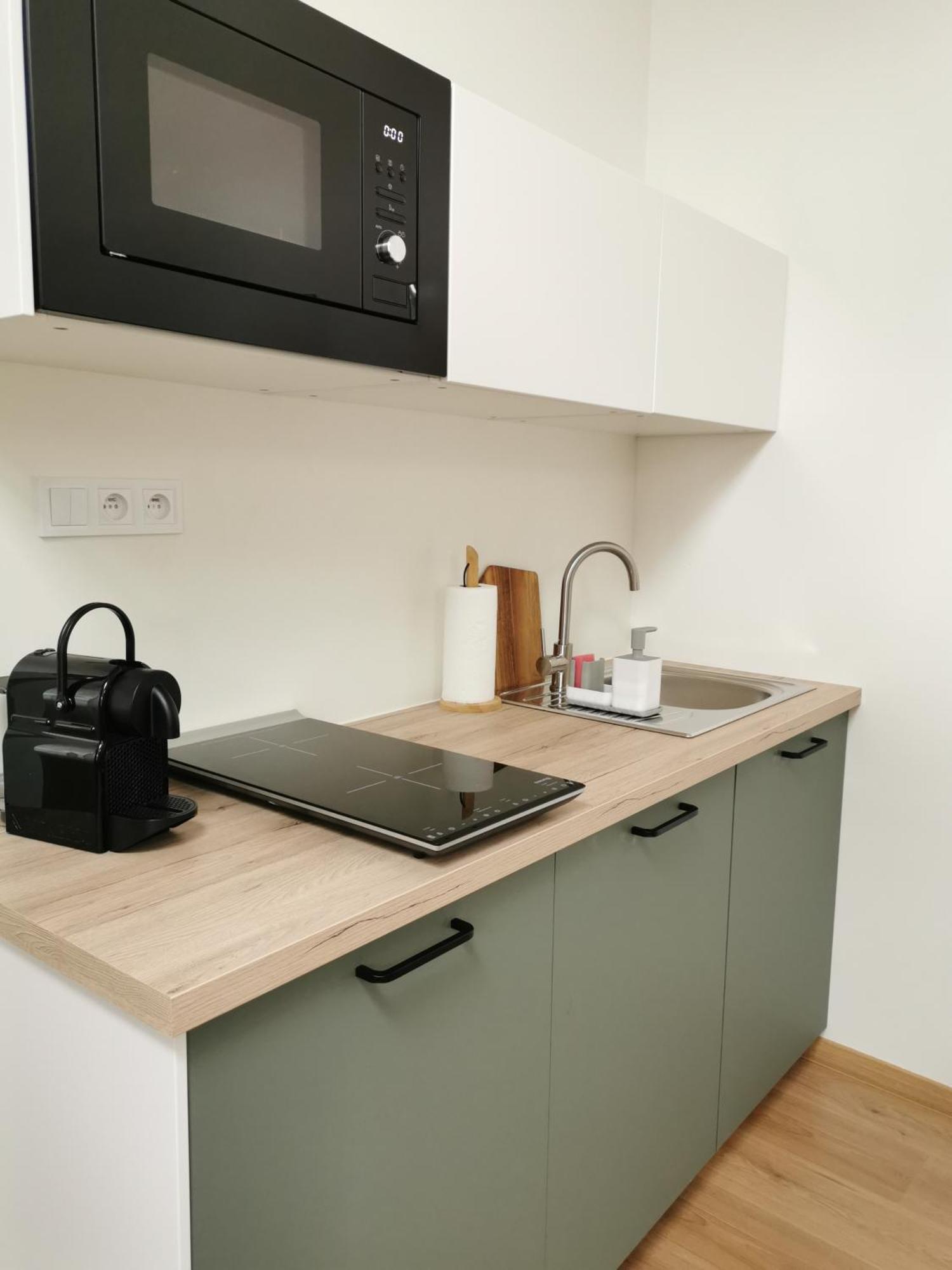 Atlas Apartment No2 With Free Parking And Ac コシツェ 部屋 写真